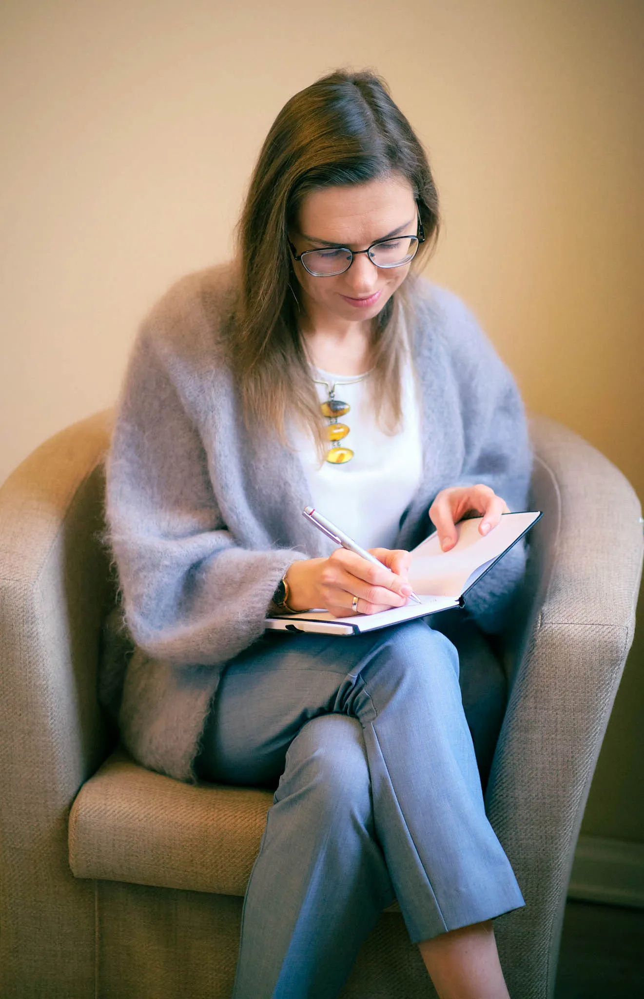 Kristina Augutė rašo užrašuose